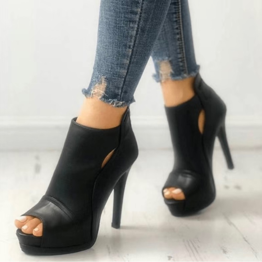 Tinstree Women's Sexy Peep Toe High Heel Ankle Boots NWT